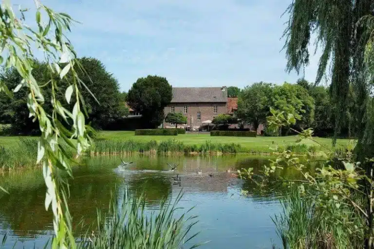 2-Golf-en-country-club-hoensehuis-Water-Clubhuis