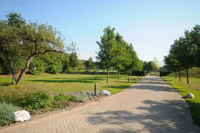 34-Cromme-Rhine Haupteingang