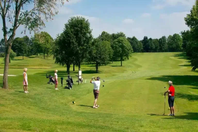 4-Golf-en-country-club-hoensehuis-Golfers