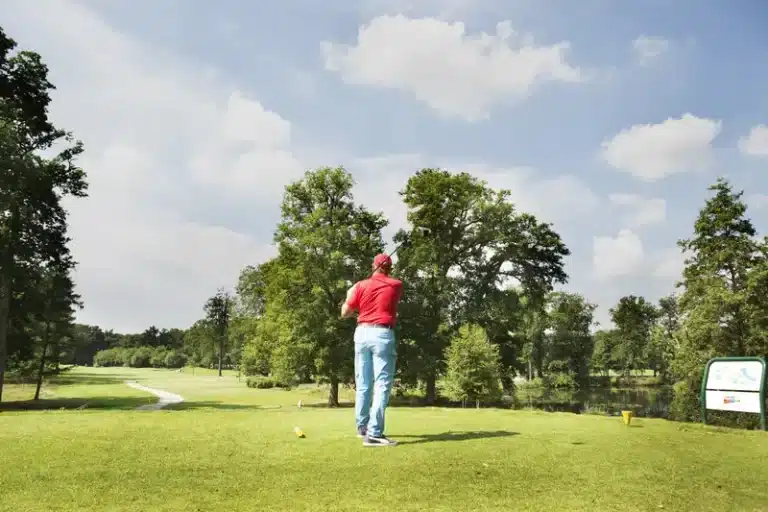 4-Golfbaan-Kasteel-Engelenburg-Golfer