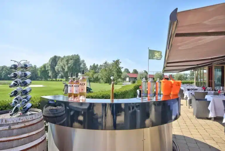 4-Golfbaan-Sluispolder-Terras-Drinken