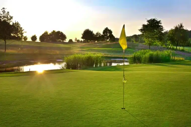 4-Zuid-Limburgse-Golf-En-Country-Club-Wittem-Vlag-Golfbaan