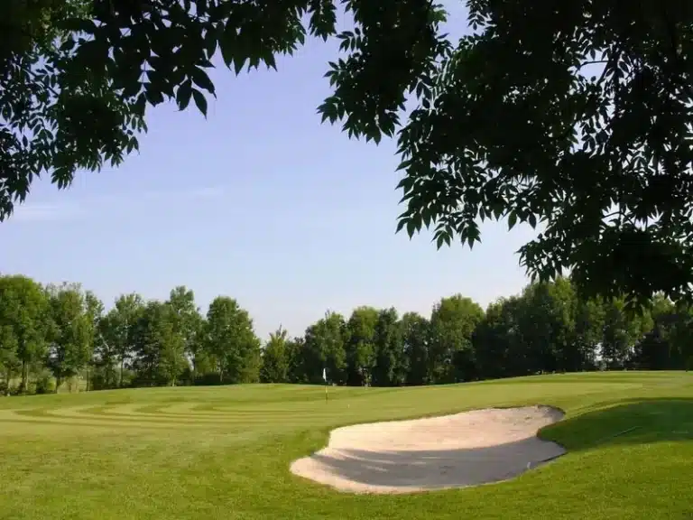 6-Burggolf-Purmerend-Zand-Golfbaan-Vlag